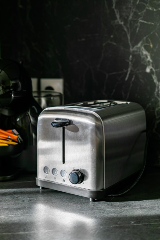 Toaster der ausgestatteten Küche
